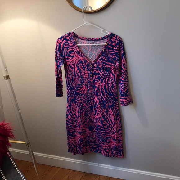 Cute Lilly Pulitzer 3/4 sleeve t-shirt dress. - Picture 2 of 5